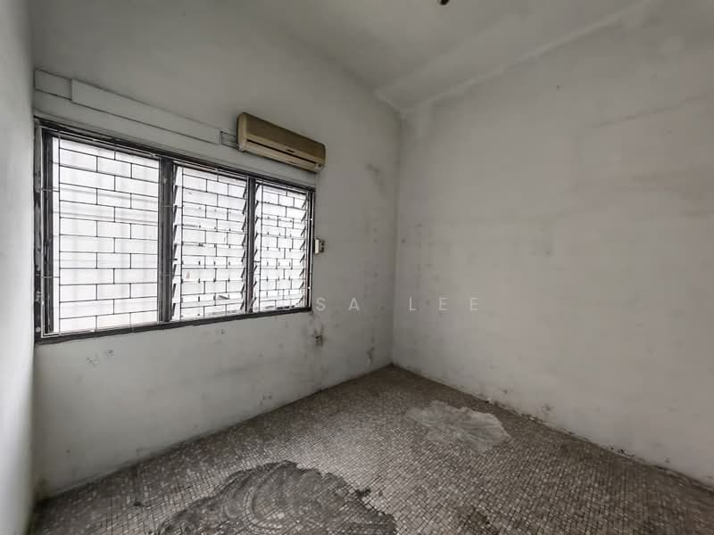 Shop for Rent in Taman Sentosa (Johor Bahru) - Sausa Lee - Interior - PropertyGuru.com.my