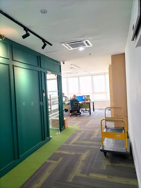 Office for Sale in Bandar Sri Damansara (Selangor) - Kenny Chong - Corridor - PropertyGuru.com.my
