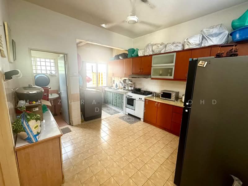 2-storey Terraced House for Sale in Taman Pelangi Semenyih (Semenyih) - Maizura binti Mohd Darus - Kitchen - PropertyGuru.com.my