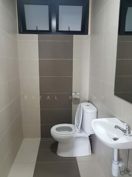 Glomac Centro Service Apartment untuk Untuk Dijual - RM 550,000, Feb 2026 - Bathroom - PropertyGuru.com.my