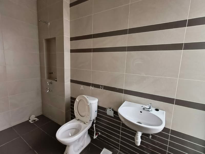Apartment for Sale at The Seed Taman Sutera Utama - Ann . - Bathroom - PropertyGuru.com.my