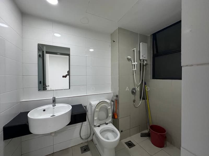 Service Residence for Rent at Residences @ 1 Tebrau - Vivco Liang - Bathroom - PropertyGuru.com.my