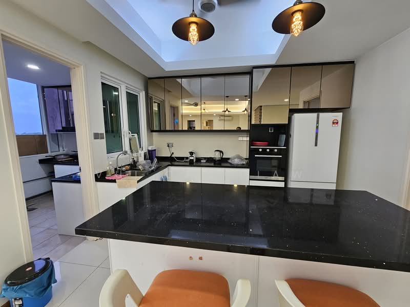 Condominium for Rent at Kristal - Vui Onn Liaw - Kitchen - PropertyGuru.com.my