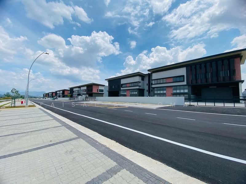 Semi-D Factory for Rent in Sungai Buloh (Selangor) - Faisal Abu Omar - Exterior - PropertyGuru.com.my