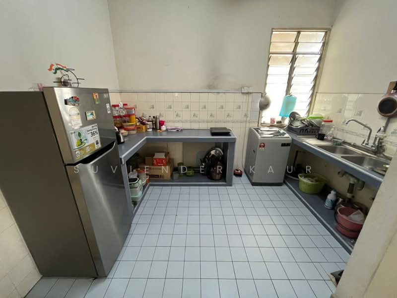 Apartment for Sale at Subang Perdana Goodyear Court 6 - Suviender Kaur - Kitchen - PropertyGuru.com.my