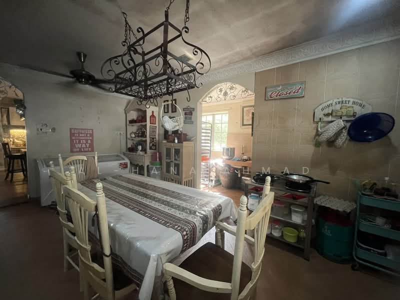 Semi-Detached House for Sale in Rawang (Selangor) - Al-Hana Ahmad - Dining Room - PropertyGuru.com.my