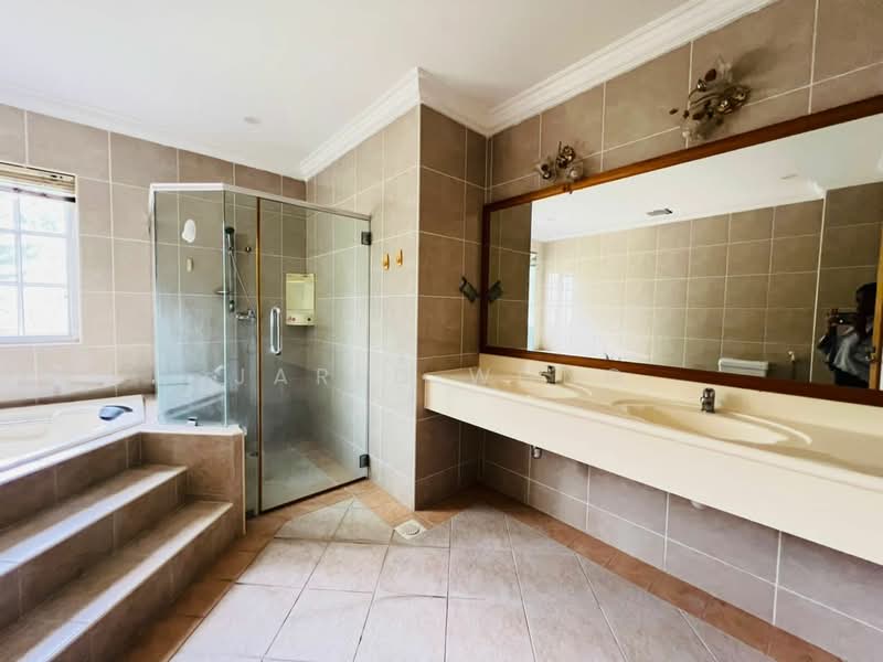 Perdana Lakeview East untuk Untuk Dijual - RM 3,500,000, Feb 2026 - Bathroom - PropertyGuru.com.my