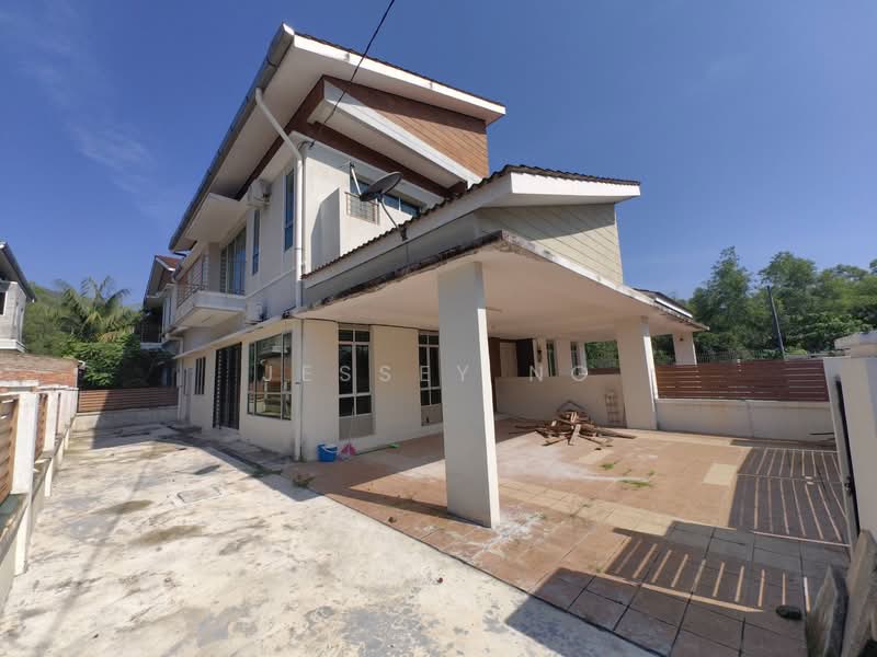 Cluster House for Sale in Bandar Lahat Mines (Lahat) - Jessey Ng - Exterior - PropertyGuru.com.my