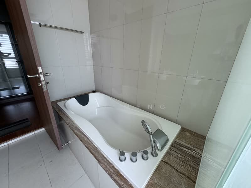 Central Park condominium untuk Untuk Disewa - RM 3,500 /bulan, Feb 2026 - Bathroom - PropertyGuru.com.my
