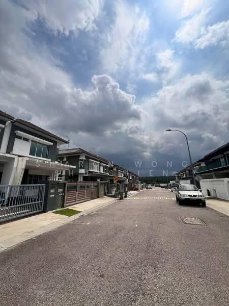 Cluster House for Sale in Taman Seri Austin (Tebrau) - Sharon Wong Shu Shien - Street view - PropertyGuru.com.my