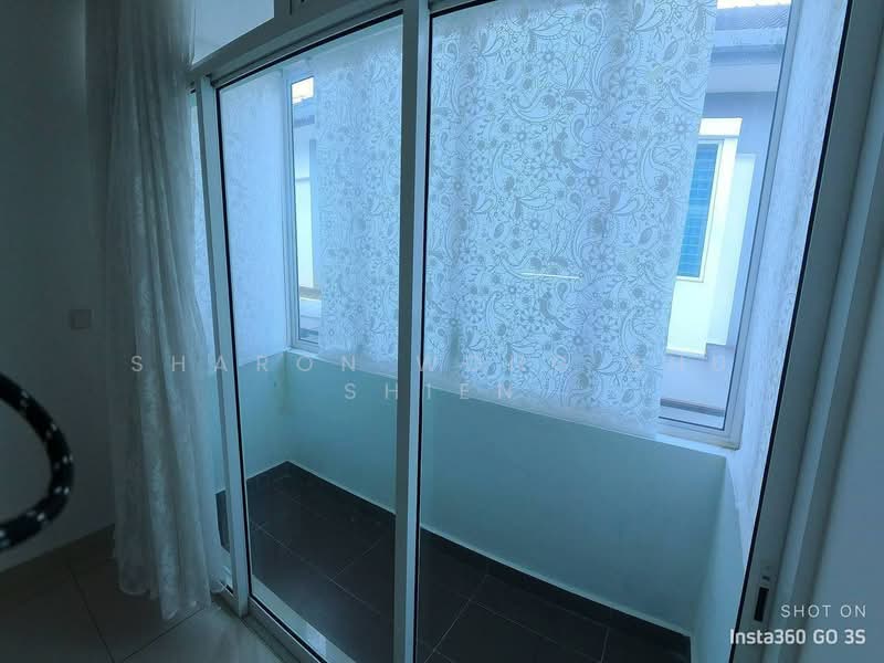 Cluster House for Sale in Taman Seri Austin (Tebrau) - Sharon Wong Shu Shien - Balcony - PropertyGuru.com.my