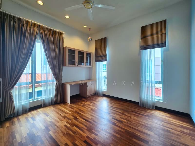 Bungalow for Sale in Setia Eco Park (Setia Alam) - Zulhilmi Zakaria - Study - PropertyGuru.com.my