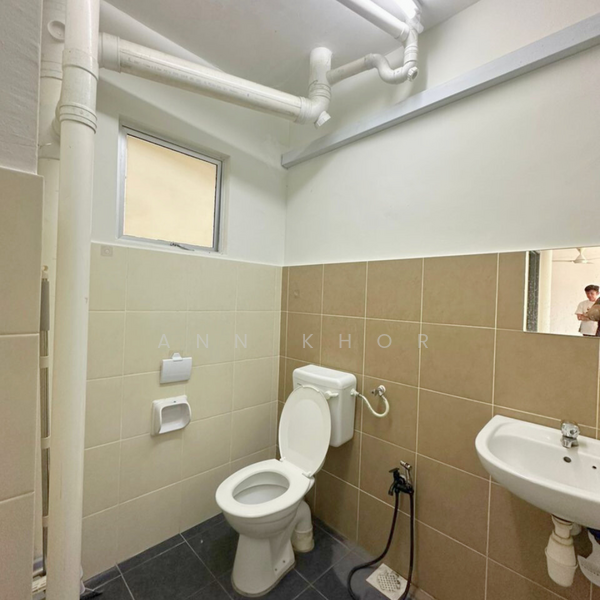 Apartment for Sale at Pangsapuri Suria 1 Batu Kawan - Ann Khor - Bathroom - PropertyGuru.com.my