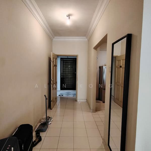 Condominium for Sale at Sri Putramas - Alan Kong - Corridor - PropertyGuru.com.my