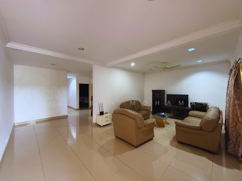 2-storey Terraced House for Sale in Kuala Terengganu (Terengganu) - Alias Bin Mohamad - Living Room - PropertyGuru.com.my