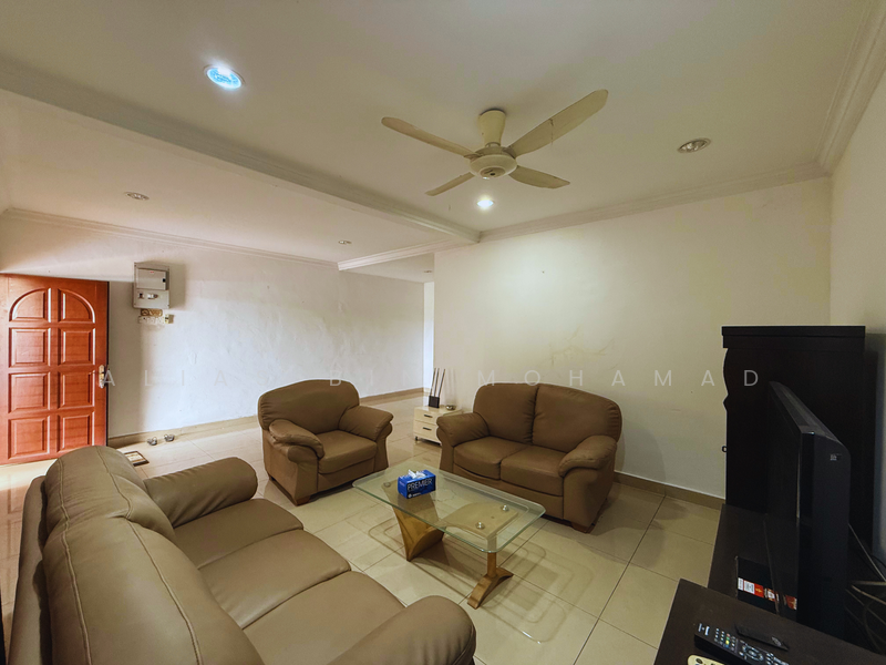 2-storey Terraced House for Sale in Kuala Terengganu (Terengganu) - Alias Bin Mohamad - Living Room - PropertyGuru.com.my