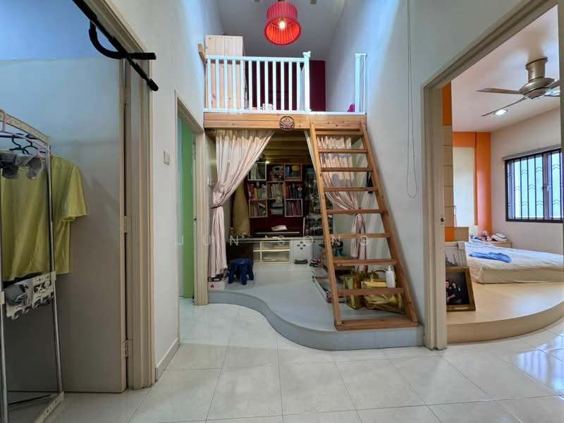 2-storey Terraced House for Sale in Austin (Johor Bahru) - Jun Song - Bedroom - PropertyGuru.com.my