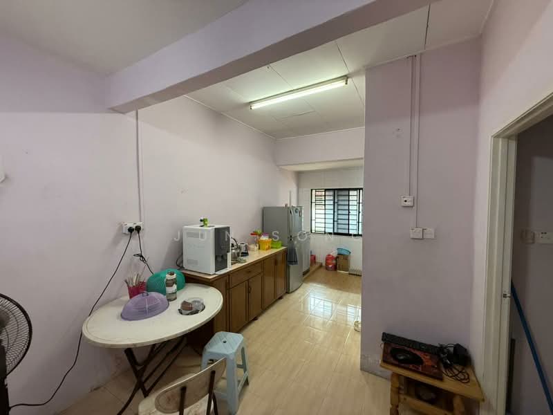 1-storey Terraced House for Sale in Pontian (Johor) - Jun Song - Kitchen - PropertyGuru.com.my