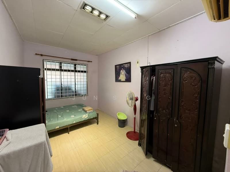 1-storey Terraced House for Sale in Pontian (Johor) - Jun Song - Bedroom - PropertyGuru.com.my