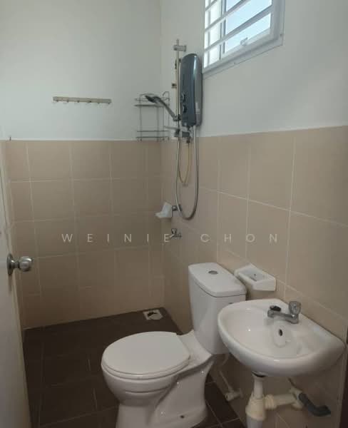 Taman Scientex Kulai 2 untuk Untuk Dijual - RM 668,000, Mac 2026 - Bathroom - PropertyGuru.com.my