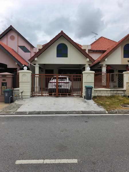 1.5-storey Terraced House for Sale in Taman Pelangi Indah (Ulu Tiram) - Michelle Tey - Exterior - PropertyGuru.com.my