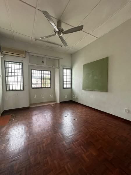 2-storey Terraced House for Sale in Iskandar Puteri (Nusajaya) (Johor) - Jun Song - Living Room - PropertyGuru.com.my