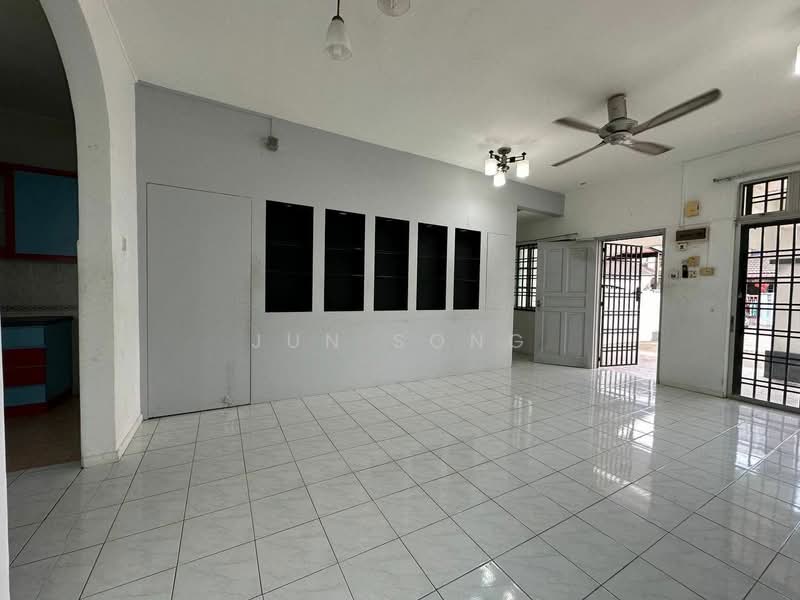 2-storey Terraced House for Sale in Iskandar Puteri (Nusajaya) (Johor) - Jun Song - Living Room - PropertyGuru.com.my