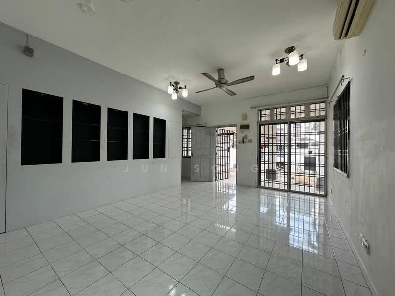2-storey Terraced House for Sale in Iskandar Puteri (Nusajaya) (Johor) - Jun Song - Living Room - PropertyGuru.com.my