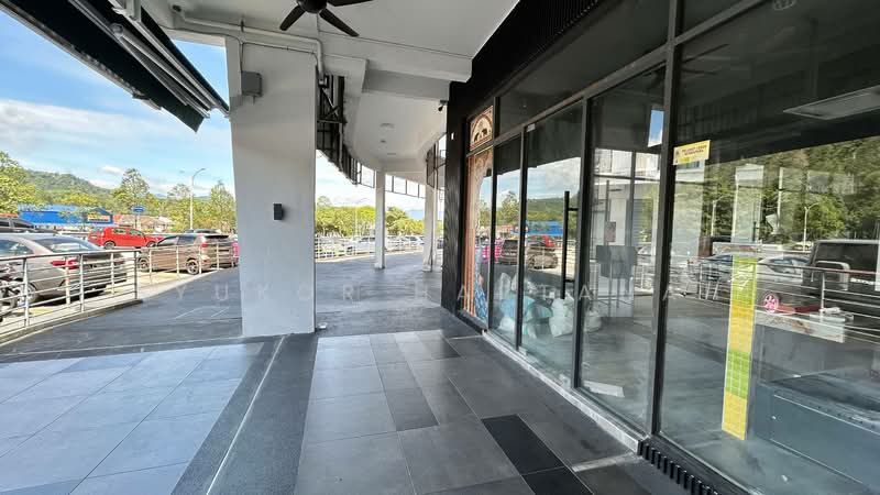 Shop / Office for Rent in Batu Caves (Selangor) - Syukor Hartanah - Exterior - PropertyGuru.com.my