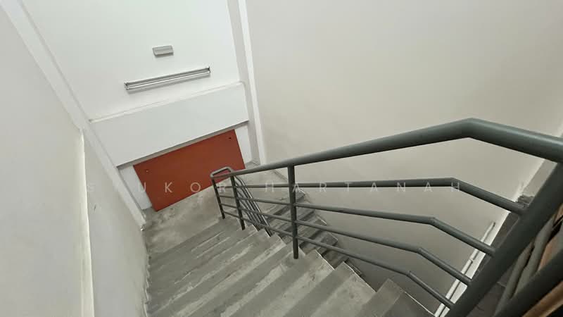 Shop / Office for Rent in Batu Caves (Selangor) - Syukor Hartanah - Corridor - PropertyGuru.com.my