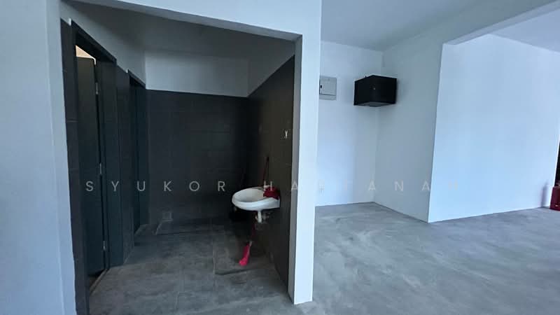 Shop / Office for Rent in Batu Caves (Selangor) - Syukor Hartanah - Bathroom - PropertyGuru.com.my