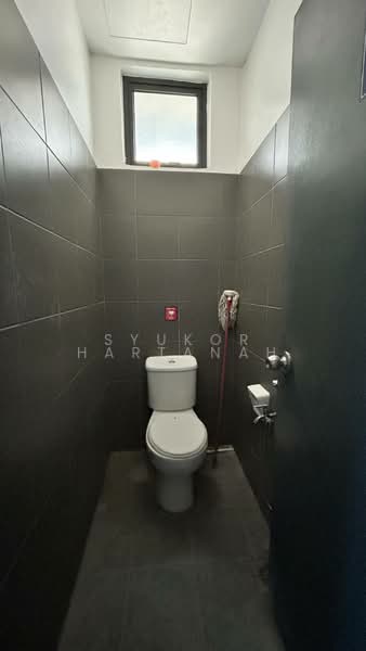 Shop / Office for Rent in Batu Caves (Selangor) - Syukor Hartanah - Bathroom - PropertyGuru.com.my