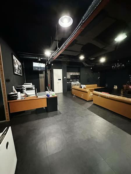 Office for Rent in KL Eco City (Kuala Lumpur) - Asyraf Azman - Living Room - PropertyGuru.com.my