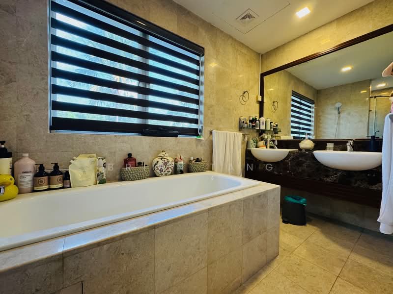 Semi-Detached House for Sale in Sierramas (Sungai Buloh) - Brian Tang - Bathroom - PropertyGuru.com.my