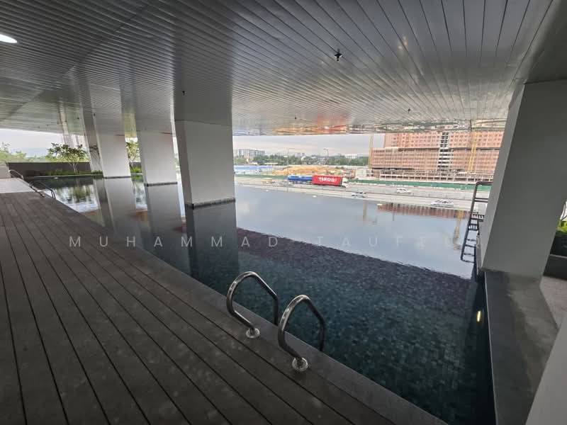 Lifestyle Suites @ TTDI Sentralis untuk Untuk Disewa - RM 2,499 /bulan, Feb 2026 - Pool - PropertyGuru.com.my