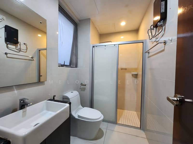 Royal Strand @ Country Garden Danga Bay untuk Untuk Disewa - RM 3,000 /bulan, Feb 2026 - Bathroom - PropertyGuru.com.my