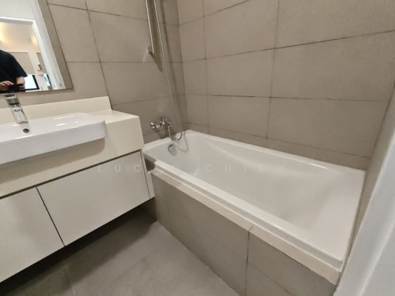 Condominium for Rent at Bangsar Hill Park - Lucas Chiew - master Bathroom - PropertyGuru.com.my