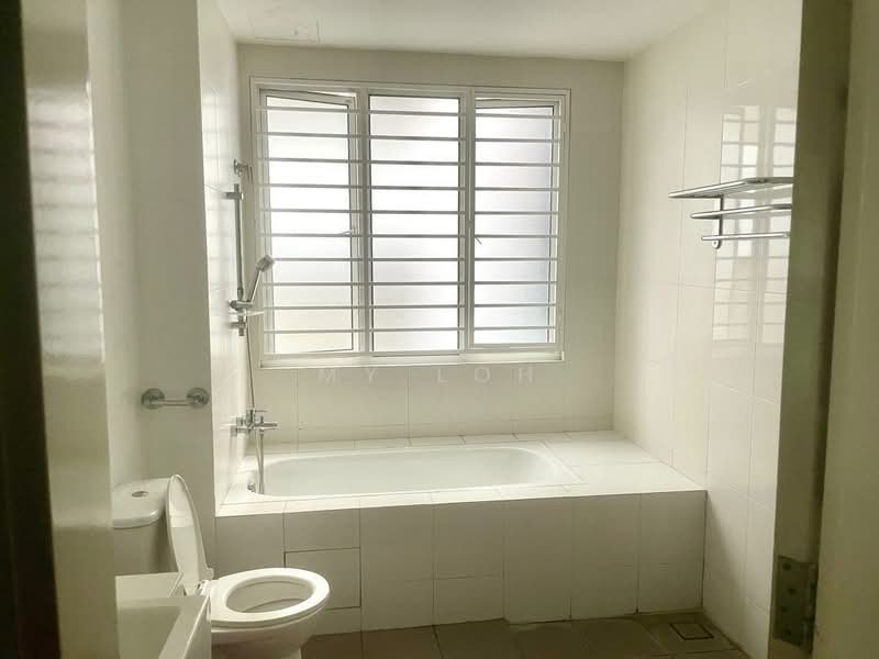 Semi-Detached House for Sale in One Sierra (Selayang) - MY Loh - Bathroom - PropertyGuru.com.my