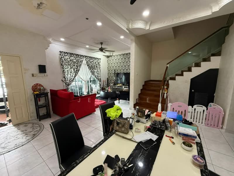 Taman Daya untuk Untuk Dijual - RM 700,000, Feb 2026 - Living Room - PropertyGuru.com.my