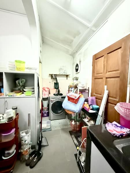 2-storey Terraced House for Sale in Taman Sri Gombak (Gombak) - Deeya Yusof - Kitchen - PropertyGuru.com.my
