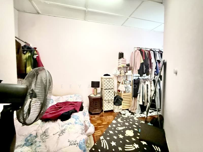 2-storey Terraced House for Sale in Taman Sri Gombak (Gombak) - Deeya Yusof - Bedroom - PropertyGuru.com.my