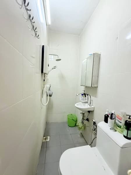 2-storey Terraced House for Sale in Taman Sri Gombak (Gombak) - Deeya Yusof - Bathroom - PropertyGuru.com.my