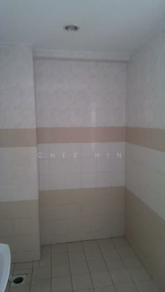 Condominium for Sale at Bukit Pandan Kondominium 1 - Chee Hin - Bathroom - PropertyGuru.com.my