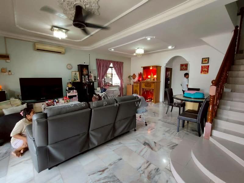 2-storey Terraced House for Sale in Taman Sri Skudai (Skudai) - Joseph Wong - Living Room - PropertyGuru.com.my