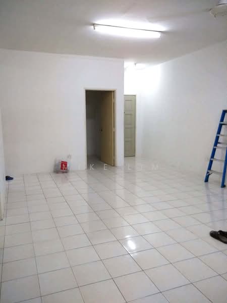 Merdeka Villa untuk Untuk Dijual - RM 250,000, Feb 2026 - Living Room - PropertyGuru.com.my