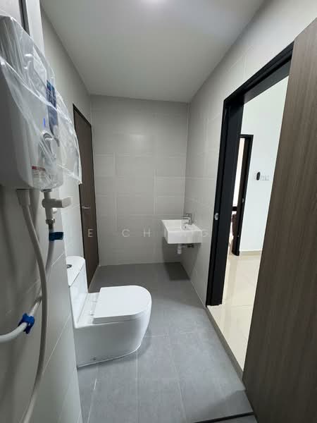 Service Residence for Rent at TRELLIS RESIDENCES - Le Ching . - Bathroom - PropertyGuru.com.my