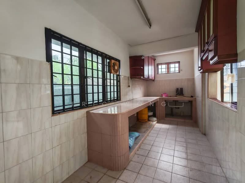 Taman Megah Ria untuk Untuk Disewa - RM 1,800 /bulan, Feb 2026 - Kitchen - PropertyGuru.com.my