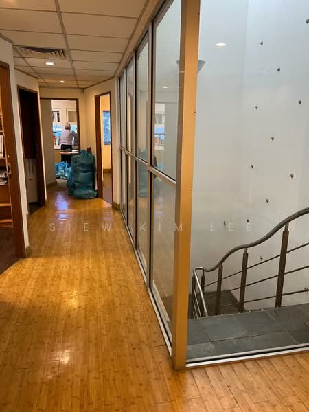 Shop for Sale in Taman Tun Dr Ismail (Kuala Lumpur) - Siew Kim Lee - Corridor - PropertyGuru.com.my