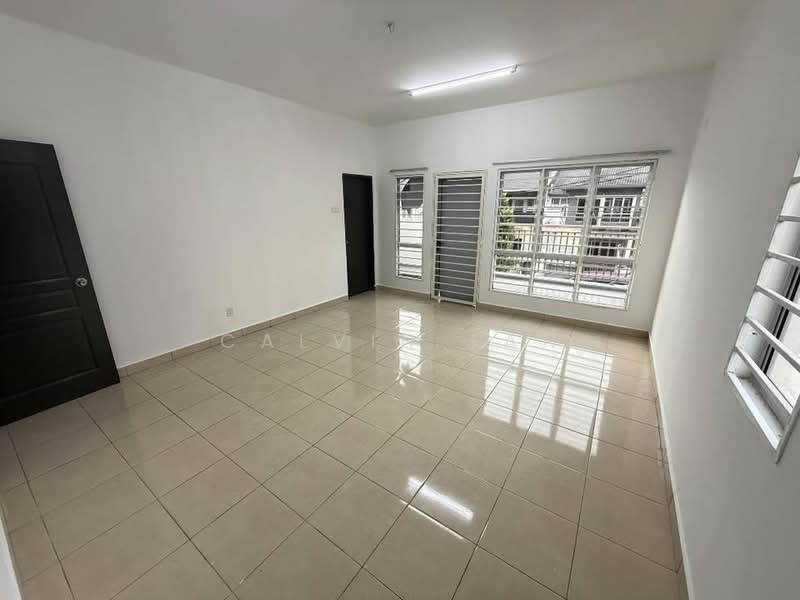 Taman Mawar, Bukit Beruntung untuk Untuk Dijual - RM 570,000, Mac 2026 - Living Room - PropertyGuru.com.my