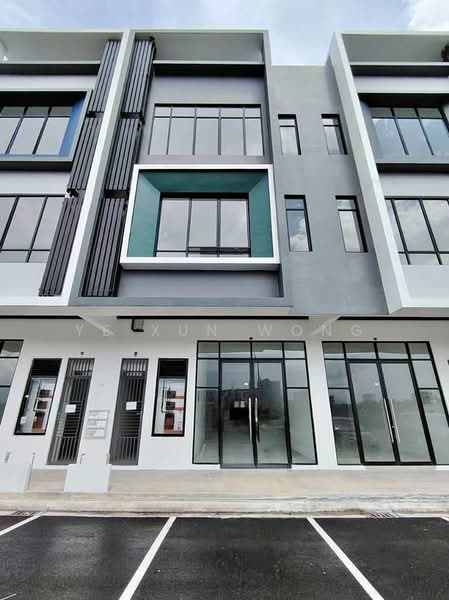 Shop for Sale in Austin Crest (Johor Bahru) - Ye Xun Wong - Exterior - PropertyGuru.com.my